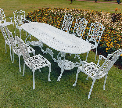 Victorian Maxi Grand Table